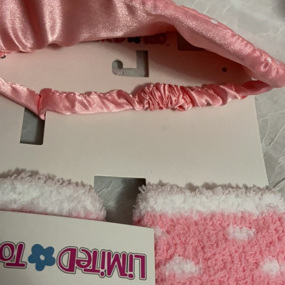 Limited Too Girls' Cozy Sock and Sleep Mask Set - Picture 4 of 4